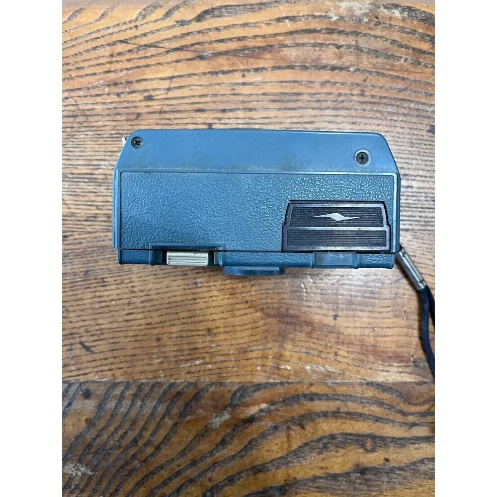Kodak Hawkeye Instamatic F Camera Outfit With Original Box And Bulbs 1964-1968